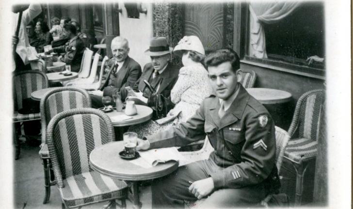 Arnold Franco at Cafe de la Paix